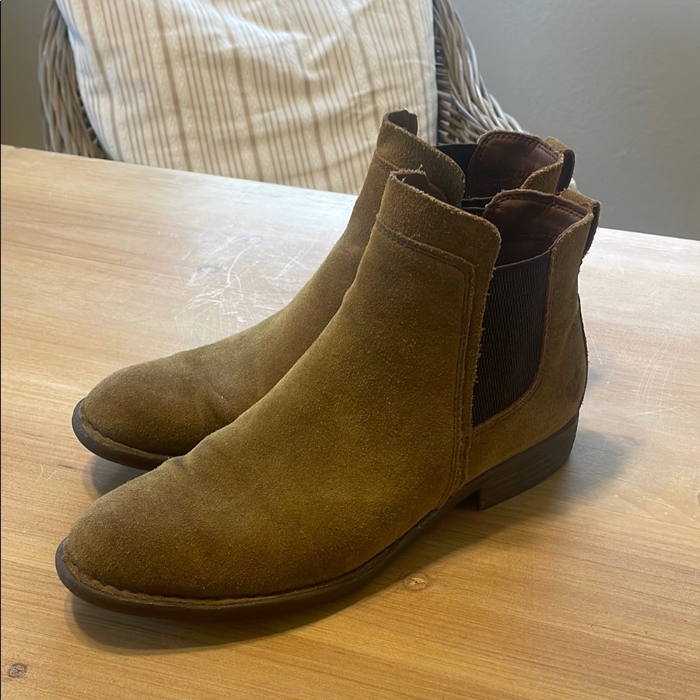 Born Brown Ankle Boots Timeless Suede Design